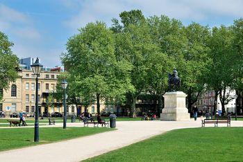 Queen Square — photo 1