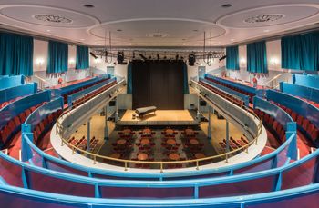 The Queen's Hall — photo 1