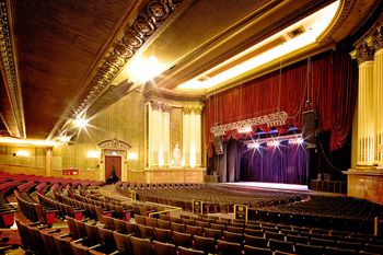 Teatro Metropolitan — photo 1