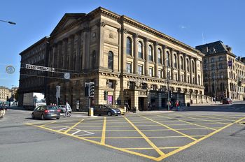 St George's Hall — photo 1