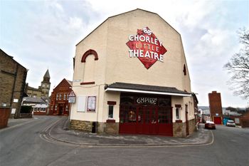 Theatre — photo 1