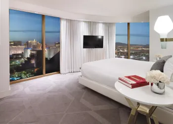 Vegas Hotel — photo 1